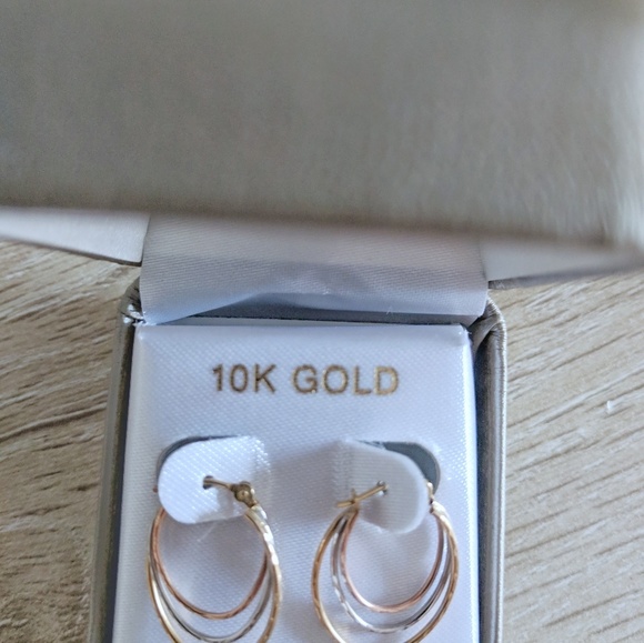 Gold Earrings - Picture 2 of 2